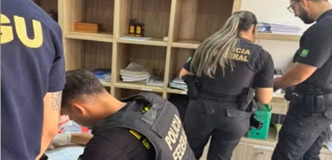 1789476181200381 PF apreende mais de R$ 1 milhão e afasta 12 servidores em operação em Belém