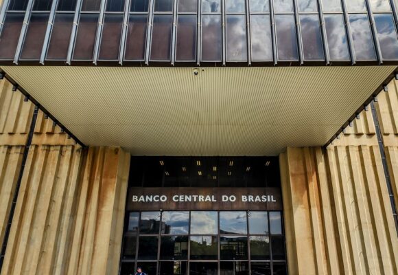 BC reduz projeção de crescimento da economia para 1,8%