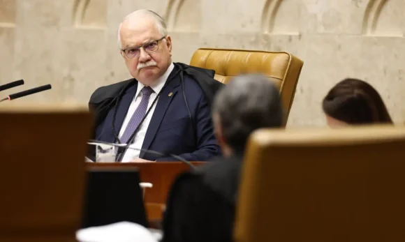 Fachin marca sessão sobre Mendonça para 23 de setembro e mantém caso de Moraes para terça