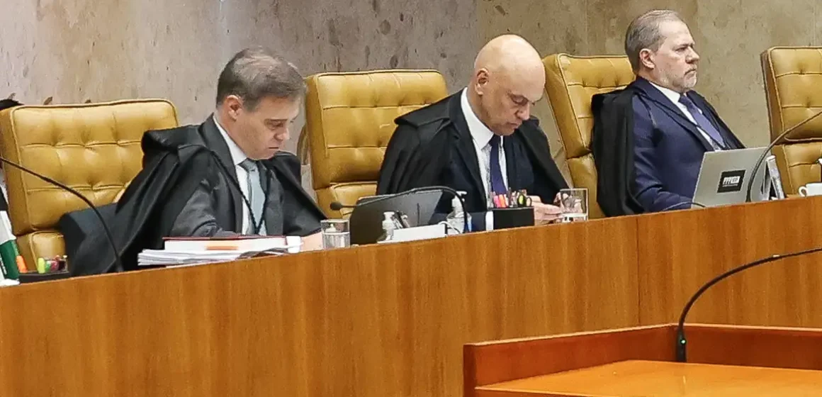 Moraes acusa Mendonça de tentar incluí-lo em delação de Vorcaro