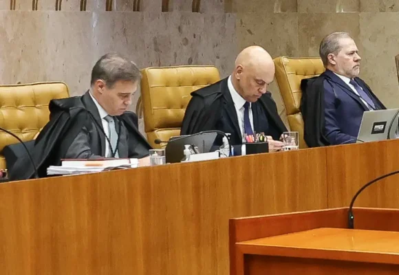 Moraes acusa Mendonça de tentar incluí-lo em delação de Vorcaro