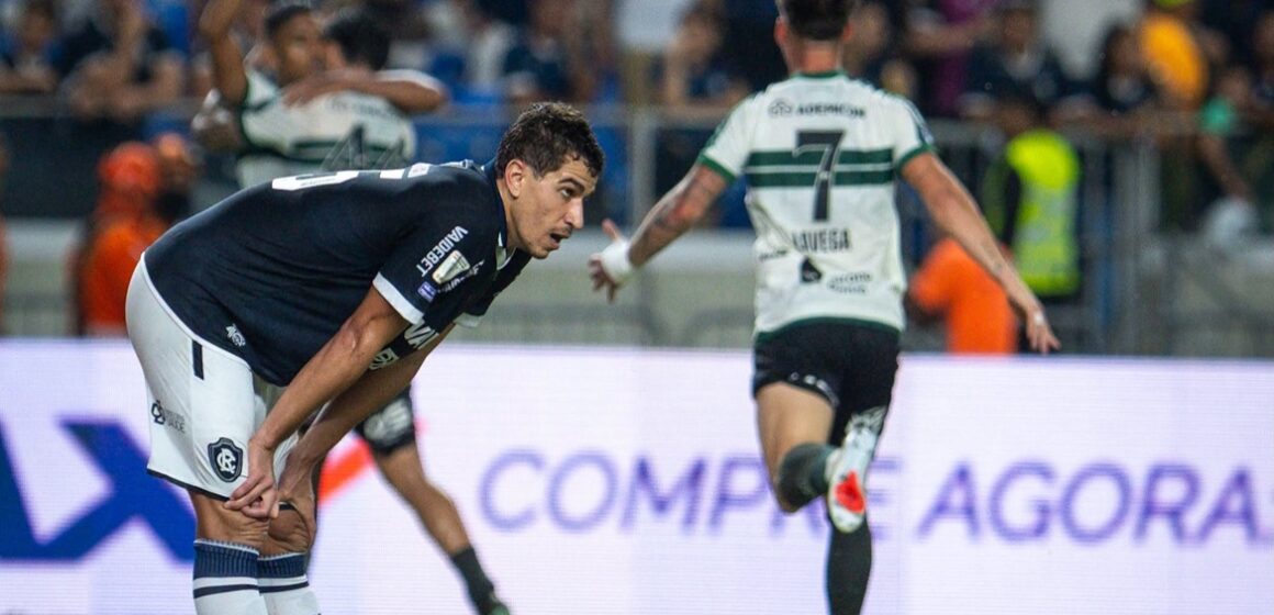 Remo perde em casa para o Coritiba e segue na zona de rebaixamento