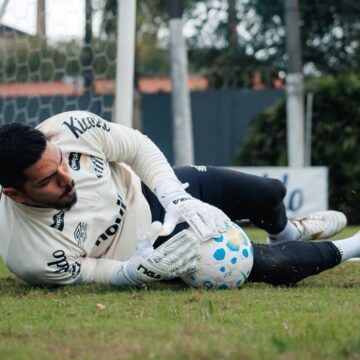 Santos suspende contrato com Bet e ficará sem patrocínio máster