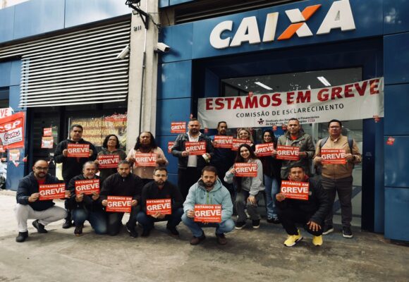 Greve dos funcionários da Caixa continua após rejeição de nova proposta