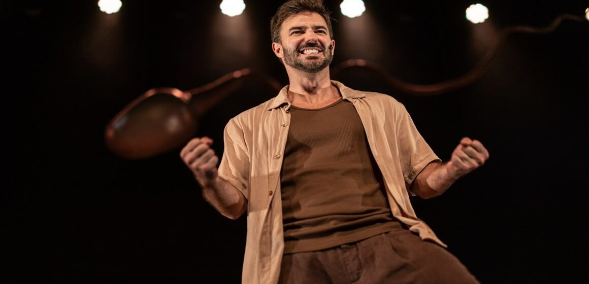 Espetáculo ‘Hétero Sigilo’ chega a Belém com humor e reflexões sobre masculinidade