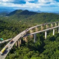 Brasil precisa mais que dobrar investimentos para reduzir déficit em infraestrutura