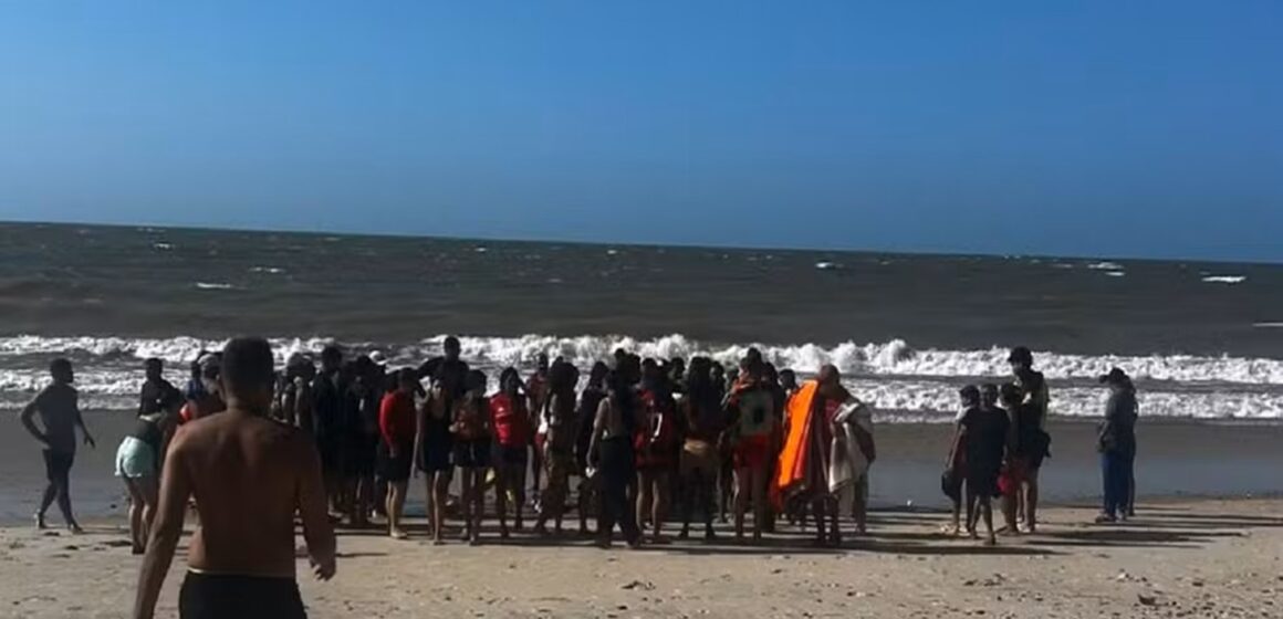 Quatro crianças são resgatadas após afogamento em praia de Mosqueiro