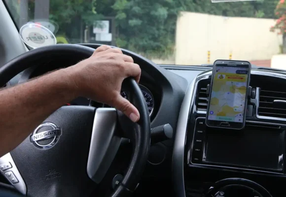 CMN regulamenta crédito de até R$ 200 mil para taxistas e motoristas de aplicativo