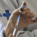 Anvisa amplia indicação da vacina MenQuadfi para bebês a partir de seis semanas de vida
