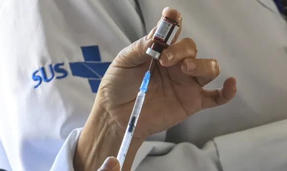 Anvisa amplia indicação da vacina MenQuadfi para bebês a partir de seis semanas de vida