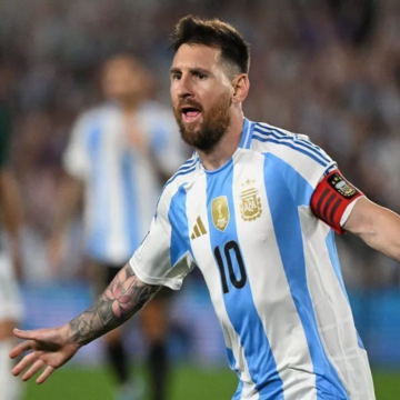 Messi pode adiar aposentadoria e ser convocado pela Argentina, diz jornal