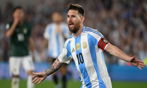 Messi pode adiar aposentadoria e ser convocado pela Argentina, diz jornal