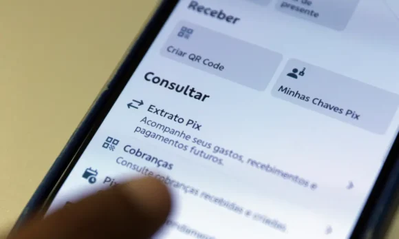 Pix tem queda de 10% nas transações após proibição de bets
