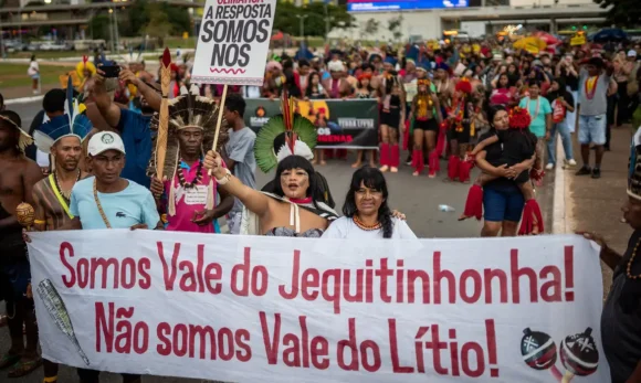 Maioria dos projetos no Congresso ameaçam indígenas, diz pesquisa