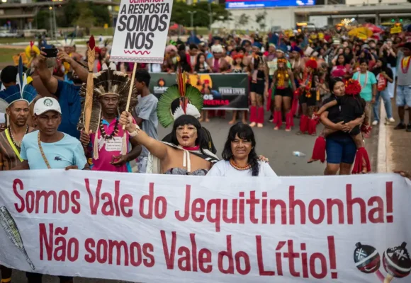 Maioria dos projetos no Congresso ameaçam indígenas, diz pesquisa