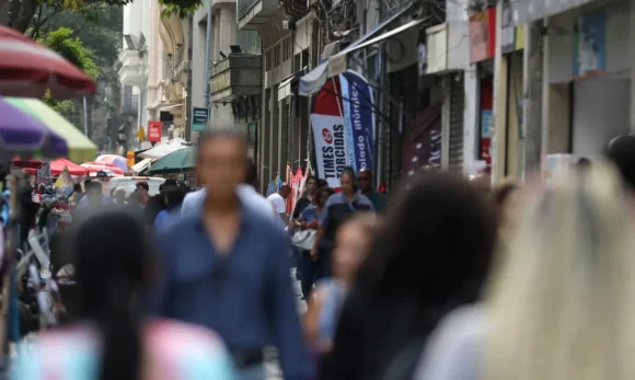 Candidaturas de autistas crescem mais de cinco vezes nas eleições 2026, saltando de 13 para 70