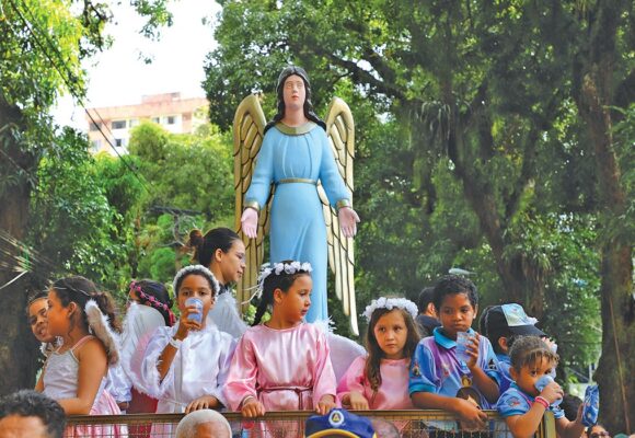 v110f1Foto-Icaro-Farias-Ascom-Basilica-Santuario-de-Nazare Círio 2026 abre inscrições para crianças que participarão dos Carros dos Anjos