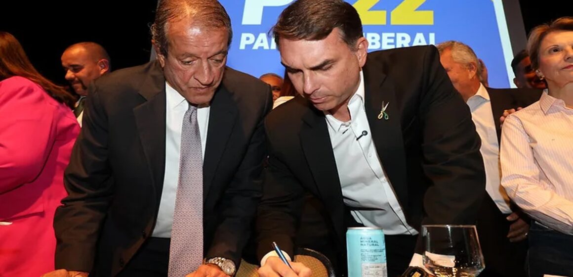 Valdemar Costa Neto critica carta de Flávio Bolsonaro após visita a Jair Bolsonaro