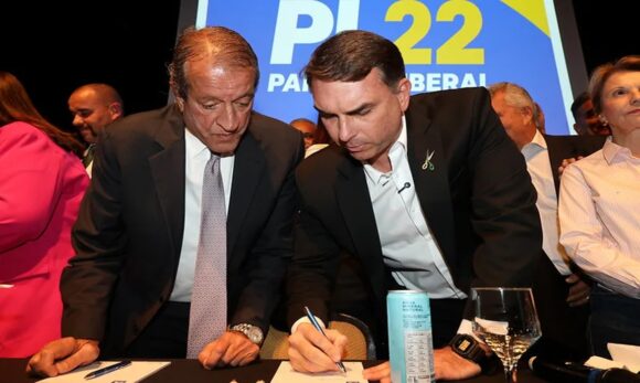 554441695876955ef973dc-cfa254d2 Valdemar Costa Neto critica carta de Flávio Bolsonaro após visita a Jair Bolsonaro