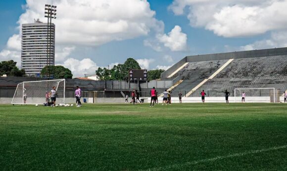 Remo completa três meses sem vencer e enfrenta pressão na reta final da Série A