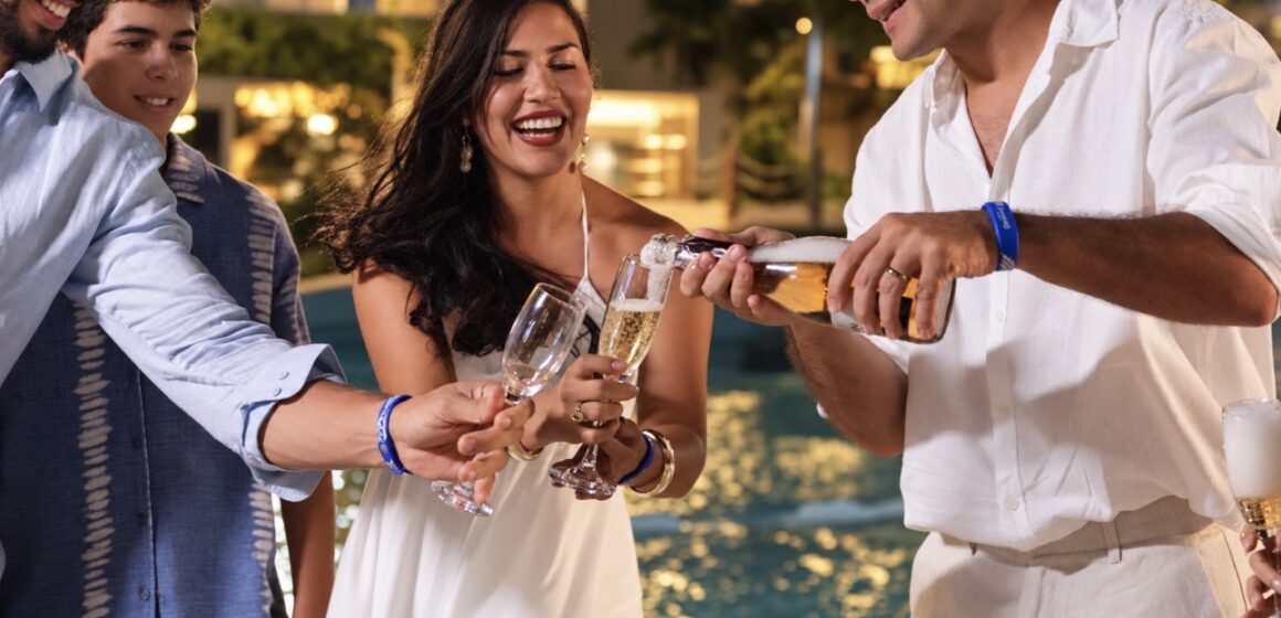 Aqualand prepara programação especial de Réveillon com lazer, gastronomia e diversão para toda a família