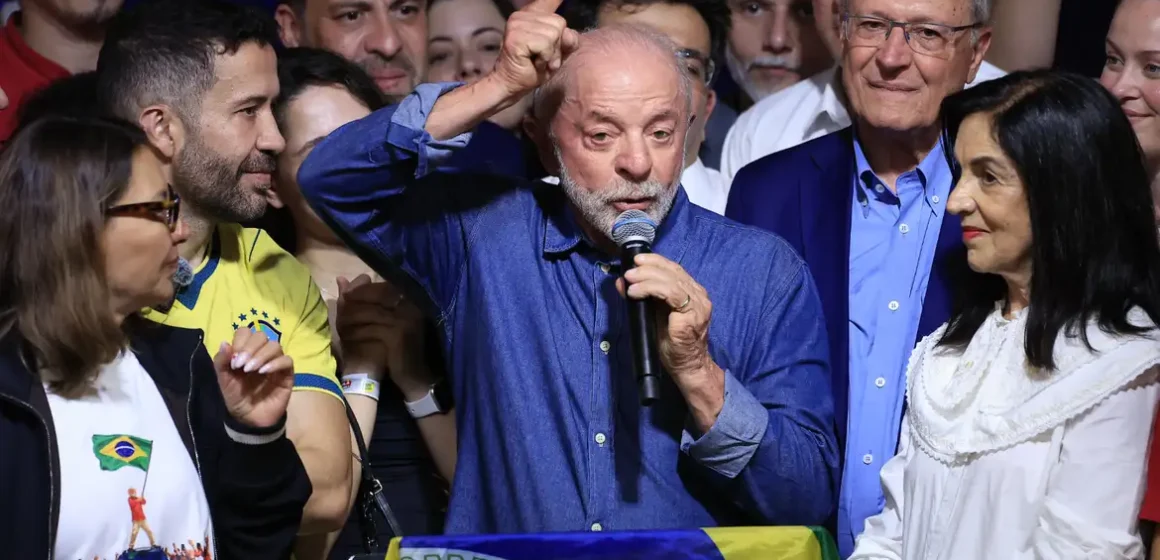 Lula promete ampliar participação popular e investir em economia digital