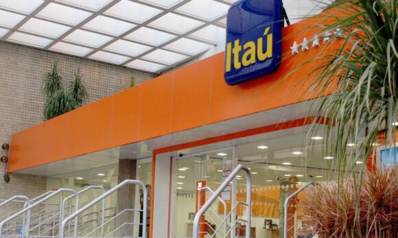 Itaú compra por R$ 2,925 bilhões startup brasileira de inteligência artificial