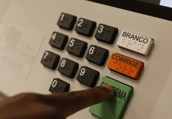 Eleitores devem conferir locais de votação alterados para o segundo turno