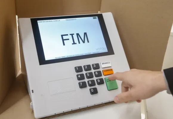 Eleitores têm até dezembro e janeiro para justificar ausência nas eleições de 2026