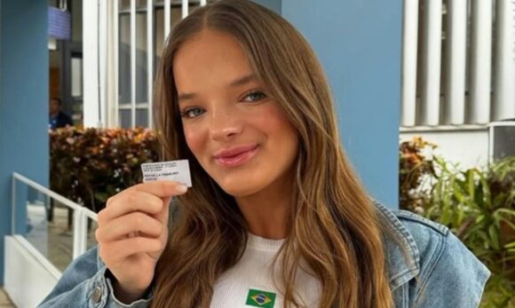 Rafaella Justus relata ataques nas redes após votar pela primeira vez